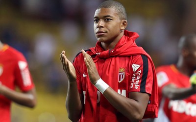 AOA电竞快讯-乌克兰队踢丢关键点球